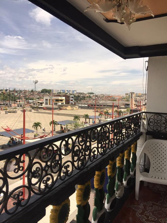 Hotel Confort Cuba Pereira Exteriör bild